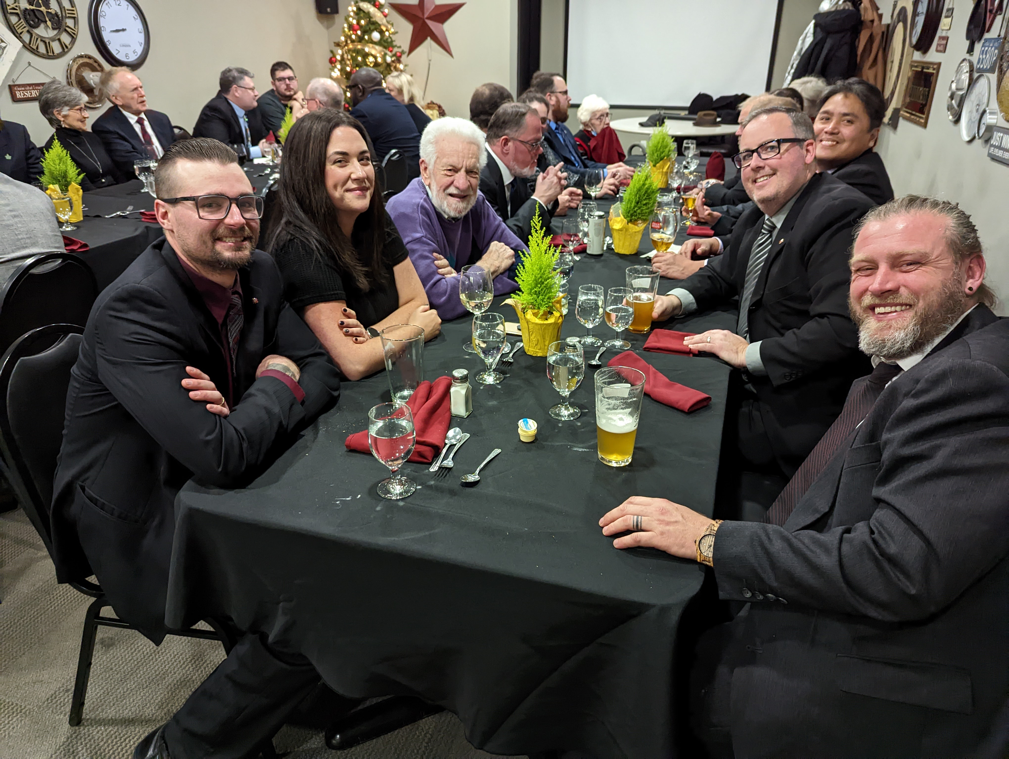 PXL_20221207_010509870